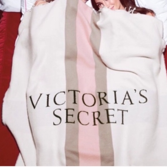 Victoria Secret Throw Blanketnull